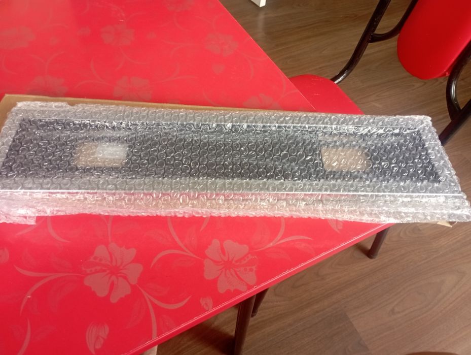 Продаю рамки под номера комплект