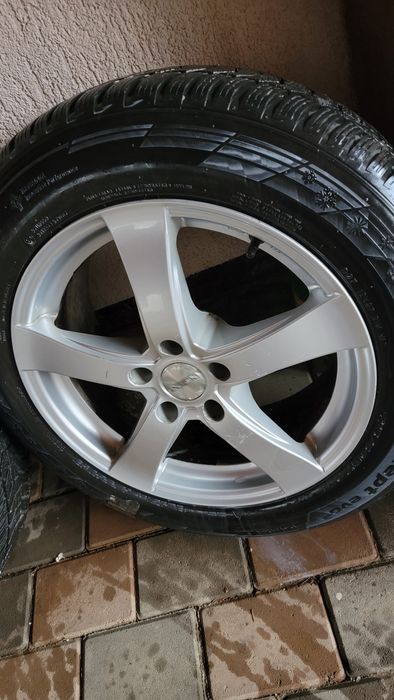 Jante R17 + cauciucuri de iarna Hankook 215/60/R17 VW Tiguan,Audi,Skod
