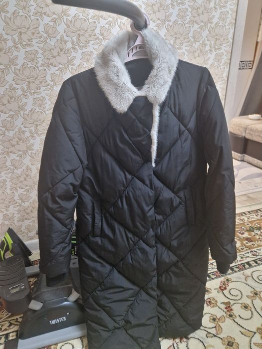 Продам пуховик срочно