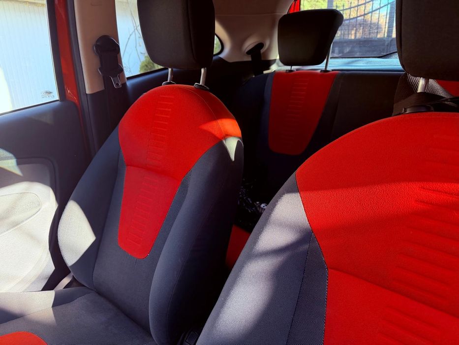 Продавам Форд Ка