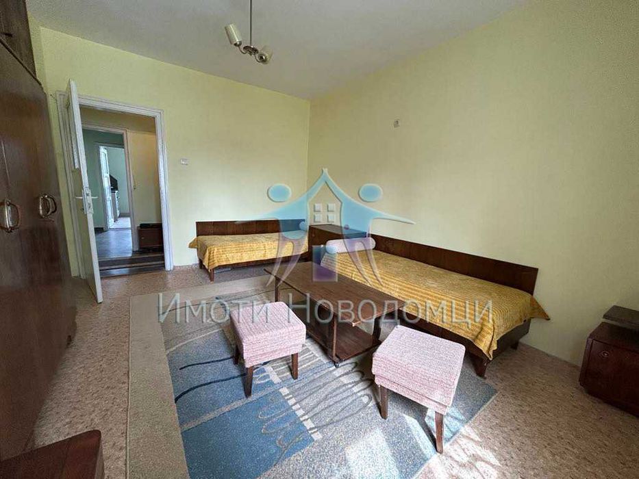 Продава се Четиристаен апартамент в Шумен, Пазара - 100 кв.м за 1340 €/кв.м - Снимка #5