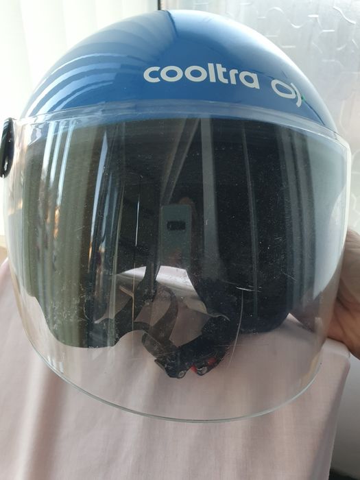 Продавам Каска за мотоциклет