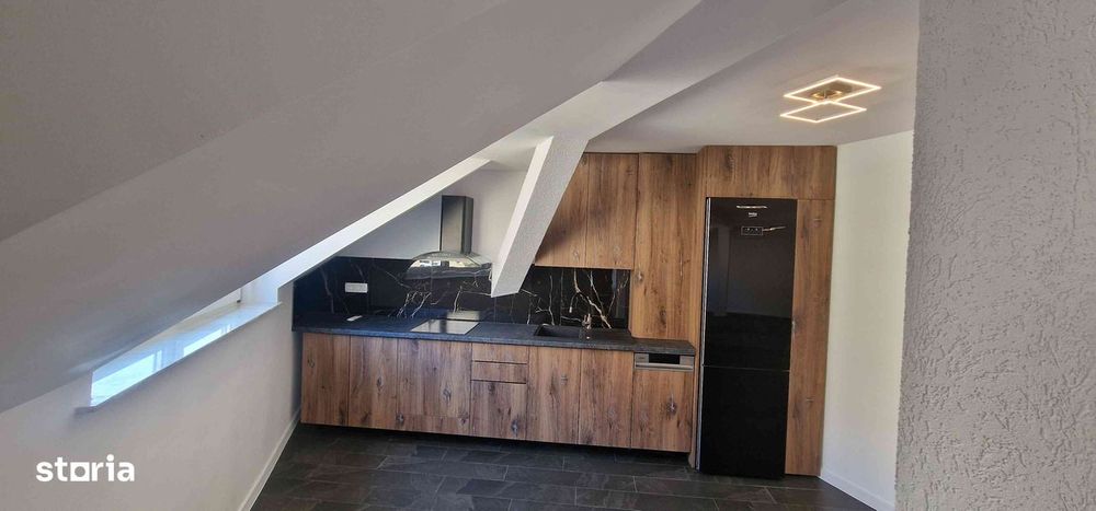 Apartament 2 camere, mansardă, zonă centrală Brașov — /lună — fotografia 1