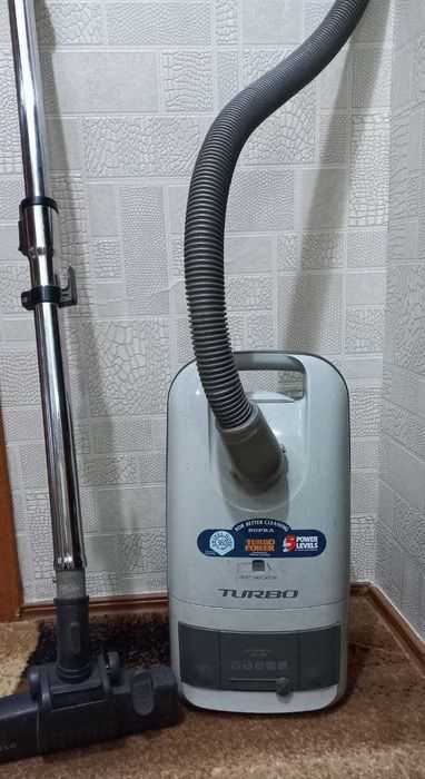 Пылесос SUPRA Turbo 1400W б/у в рабочем состоянии
