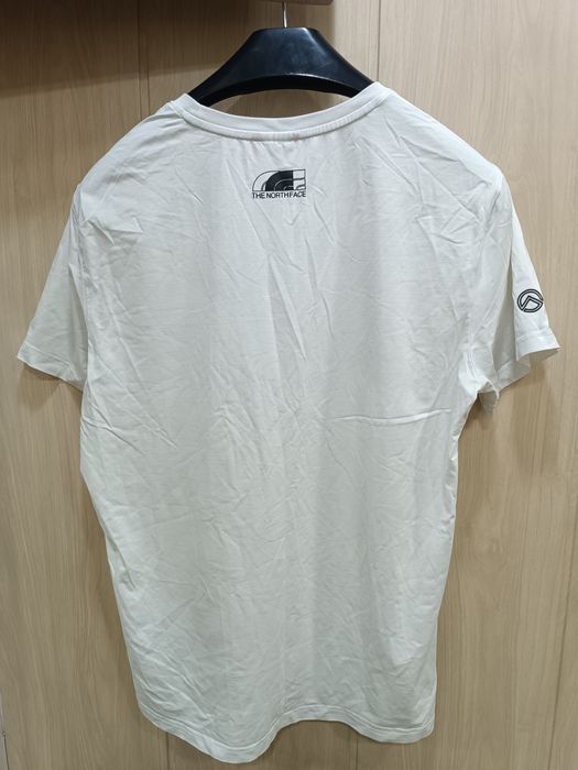 Футболка The North Face