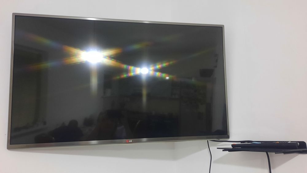 Телевизор на запчасти LG