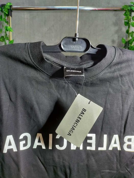 Tricou Balenciaga marimea M