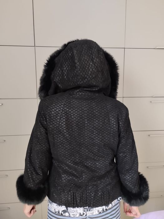 Продам кожаную куртку