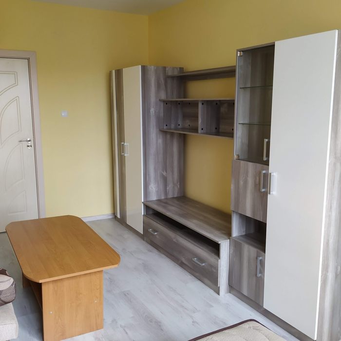 Дава се под наем Двустаен апартамент в Димитровград - 50 кв.м за 214.2 € - Снимка #1