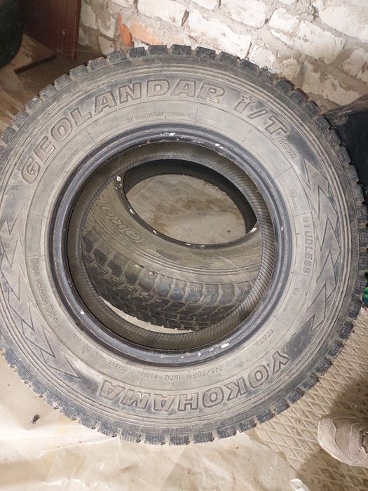 Продам шины R16/245/70