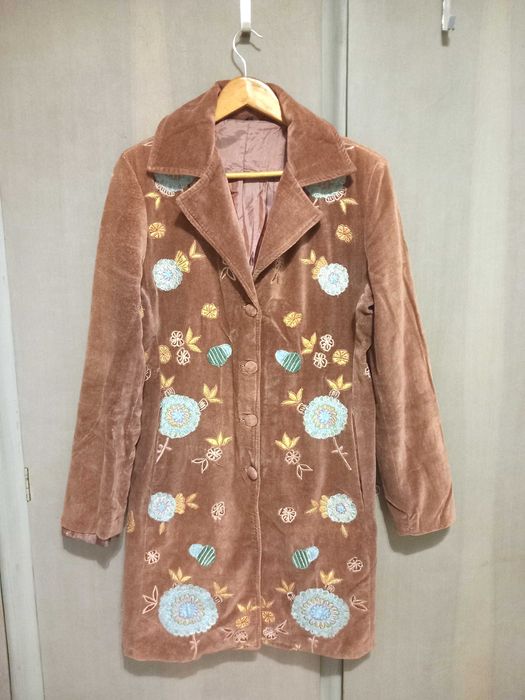 Кадифено палто с бродерия, размер M