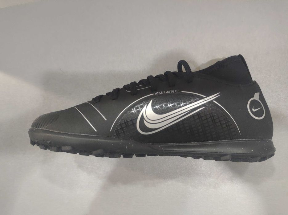 Nike N36,37,5,38,5.Детски футболни стоножки.Нови.Оригинал.