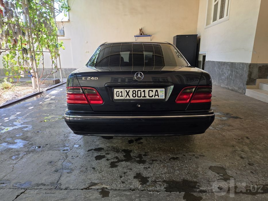 Mercedes benz W210