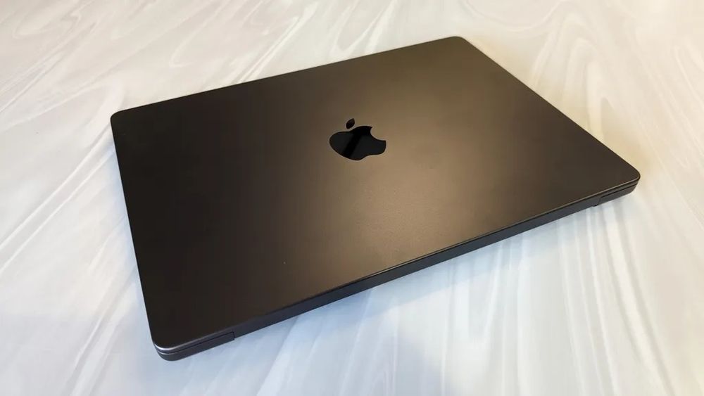 MacBook Pro M3 Pro 16 inch