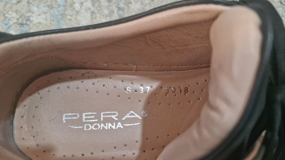 Дамски ежедневни обувки Pera Donna