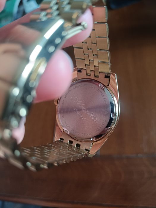 Часовници INVICTA PRO DIVER AUTOMATIC 8926 и Adriatica A1299.1111Q