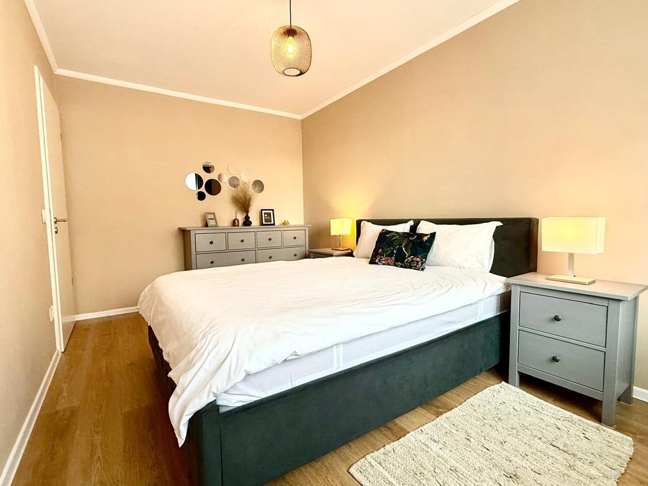 Inchiriez apartament cu 3 camere situat in complexul Coresi Kasper,Brasov