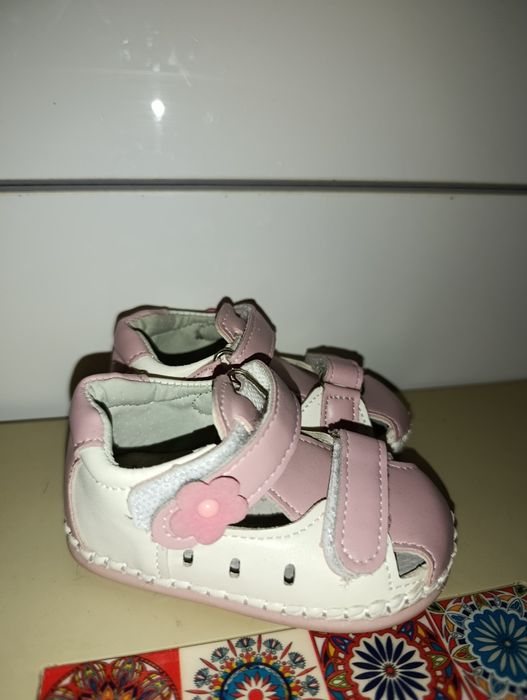 Бебешки сандалки