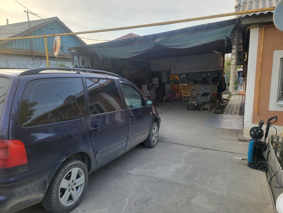 Срочно! Продам частный дом в центре города.