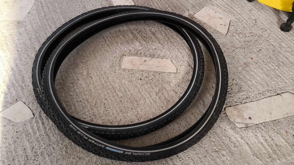 Set, Anvelope de Iarna, cu pini de metal, pentru Bicicleta Schwalble