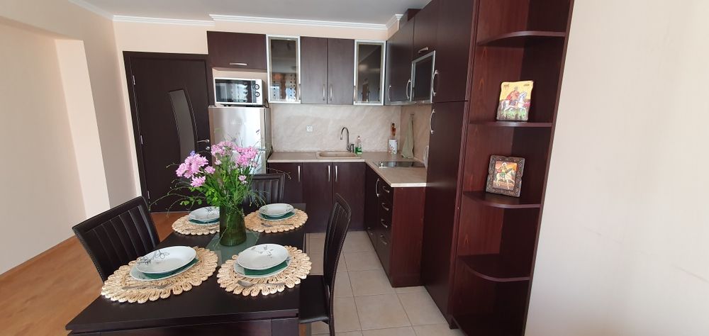 Дава се под наем Офис в Поморие - 75 кв.м за 255 € - Снимка #1