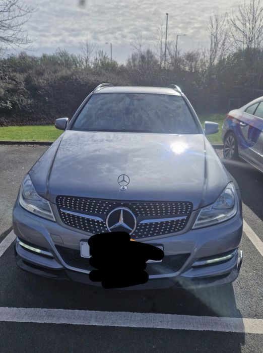 Dezmembrez Mercedes C220