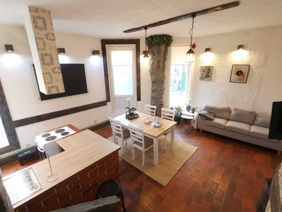 Дава се под наем Тристаен апартамент в София, Младост 2 - 95 кв.м за 504.9 € - Снимка #2