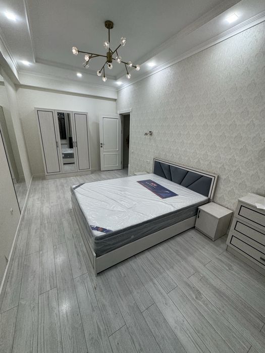 Сдаётся в аренду просторная 5-комнатная кв в жк Zarafshon на Юнусабаде