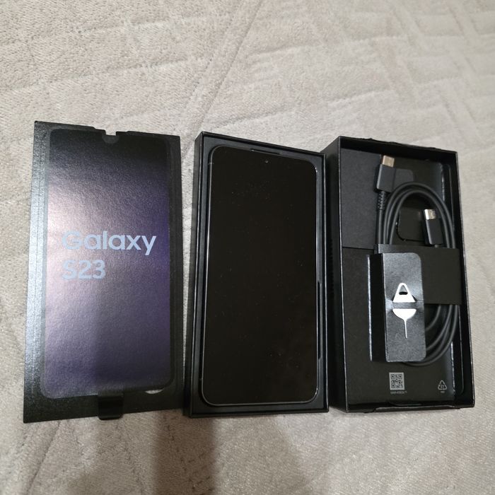 Телефон Samsung Galaxsy S23