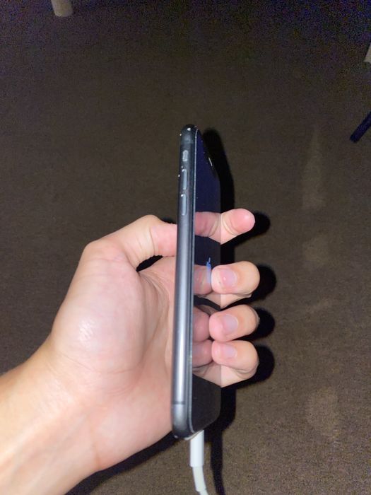 Iphone 11 128 tali 71 yomkst face ishlamidi