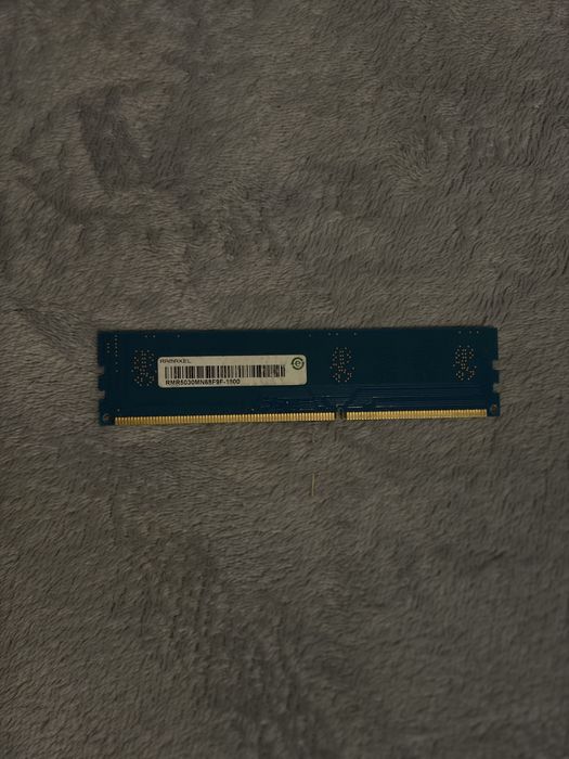 Rami lenovo 8gb (4gb unul)