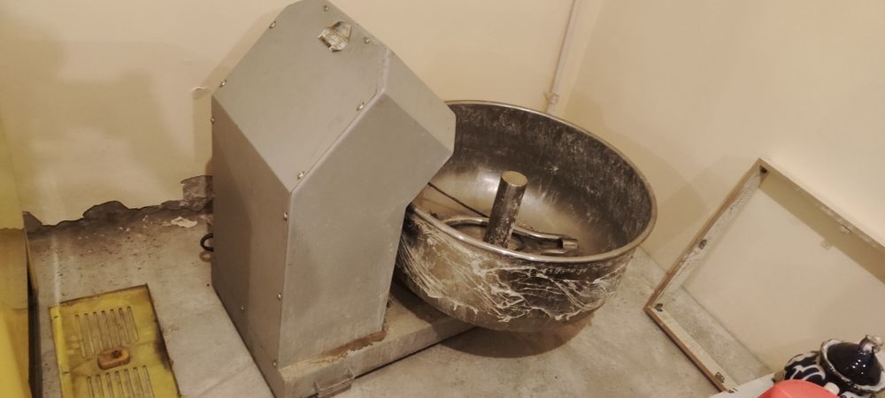 Duxobka, non mishalka, non qolip sotiladi