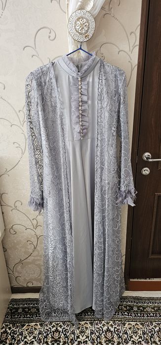 Вечернее платье  состояние  хорошее