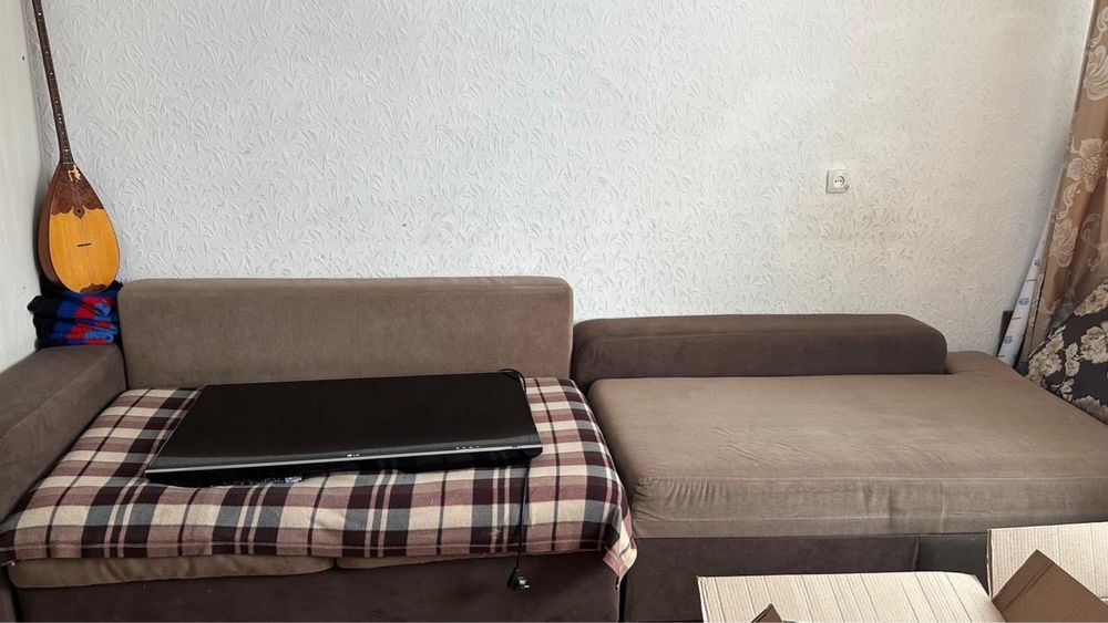 Срочно продаю диван