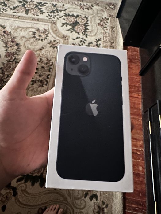 Iphone 13 синий с коробкой, первый владелец