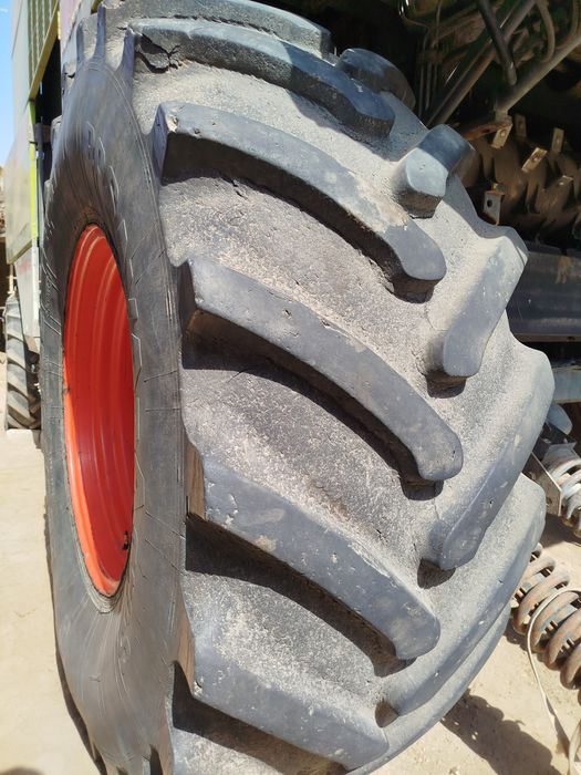 Claas mega 204 old shinasi sotiladi !