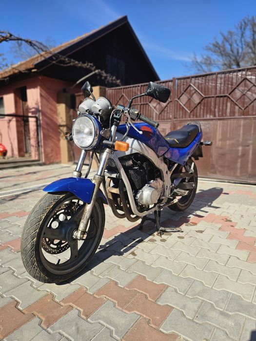 Motocicleta Suzuki gs 500E din 1993