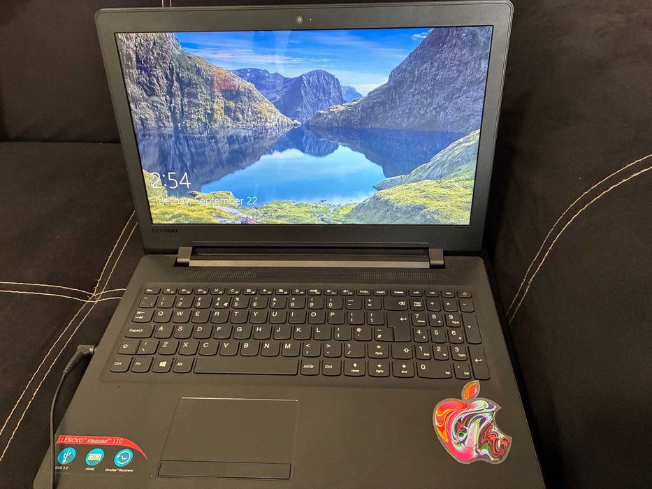Продавам лаптоп LENOVO