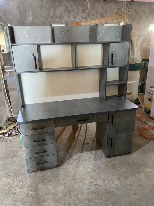 Письменный стол от производителя