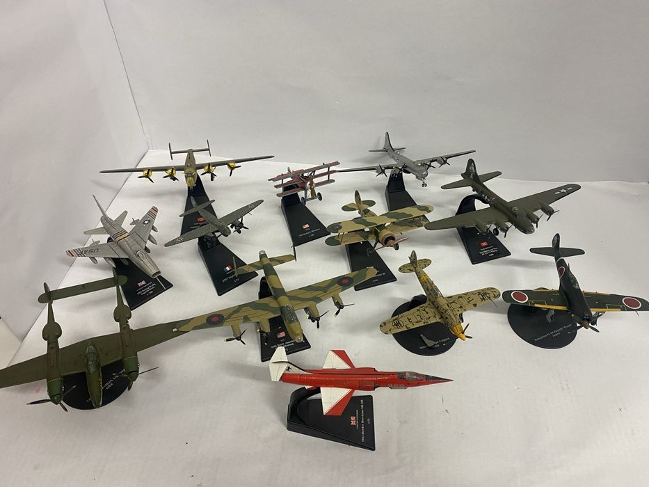 Avioane militare diverse modele macheta 1:72, 1:100, 1:200