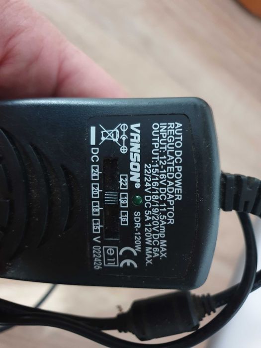 incarcator universal laptop auto 120w 8conectori