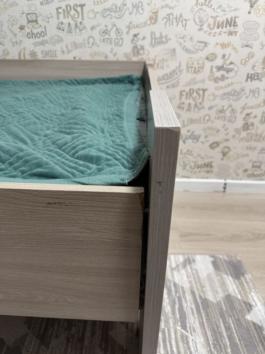 Продам кровать с матрасом