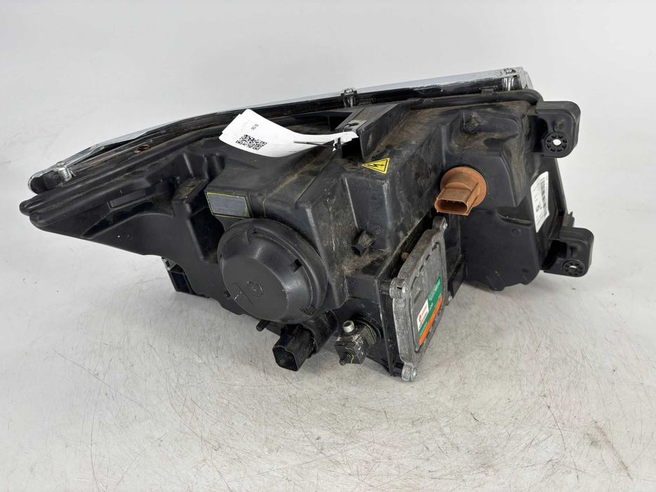 Far stanga cu xenon  Ford Edge an 2011