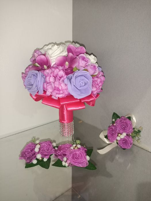 Продам букеты и бутоньерки