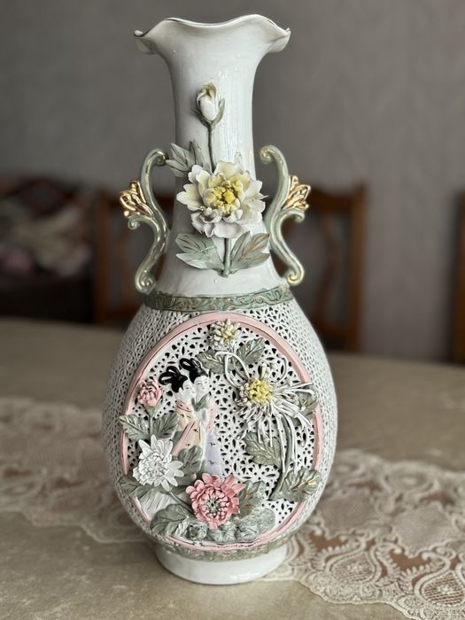 Продам китайские вазы