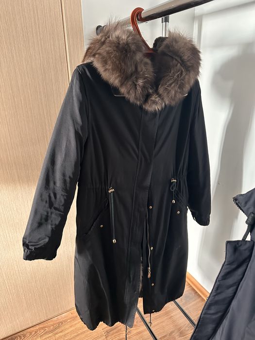 Парка зимняя черная