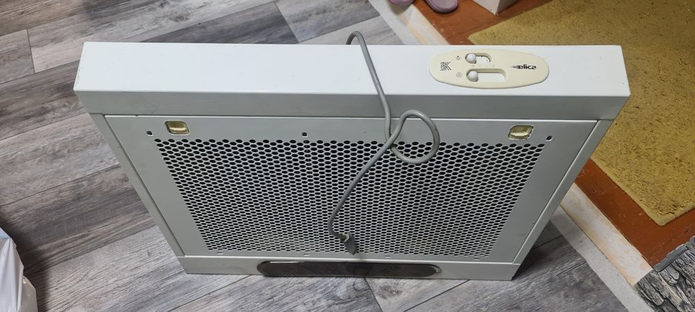 Продам вытяжку на кухню