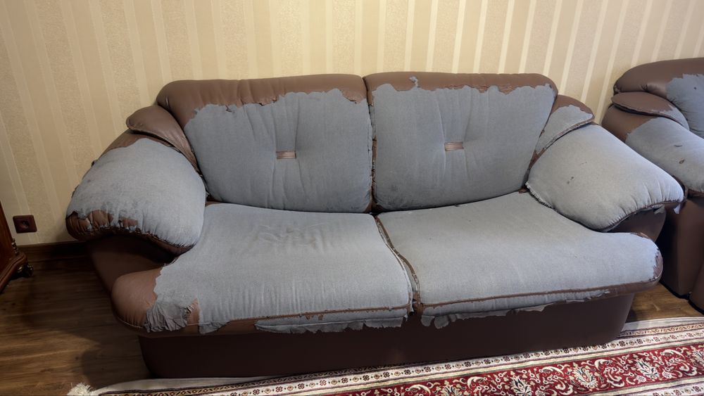 Диван и кресло продаем