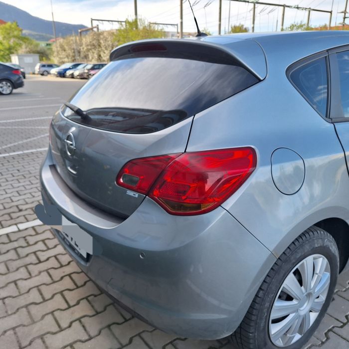 OPEL Astra 2011 — imagine 3