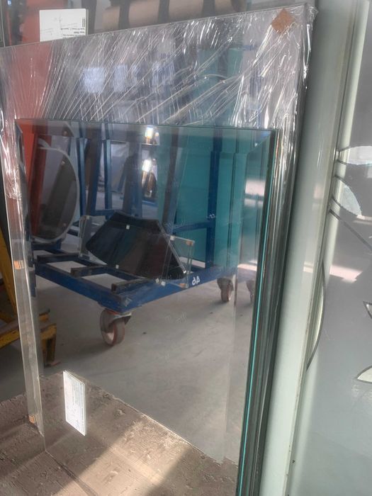 Огледала и стъкла